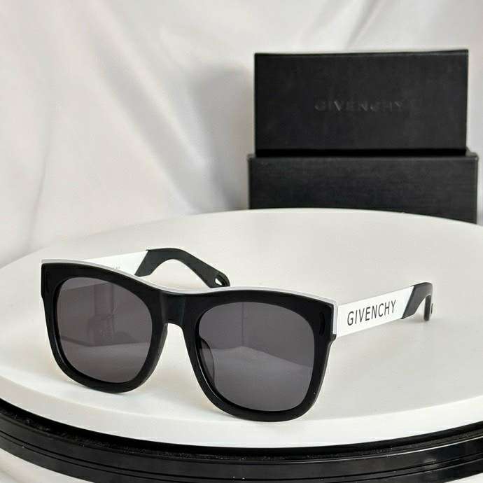 Picture of Givenchy Sunglasses _SKUfw56787701fw